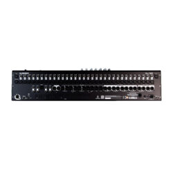 Mixer audio digitale Allen & Heath QU-32 a 46 canali e 16 ingressi