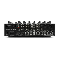 Mixer analogico Allen & Heath XONE-96 a 6+2 canali per DJ