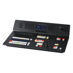 SWATEMTVSTCK4K8_BLACKMAGIC_Blackmagic switcher ATEM Television Studio 4K8 con pannello di controllo broadcast