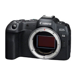 Canon EOS R8 con batteria LP-E17 da 7.2V