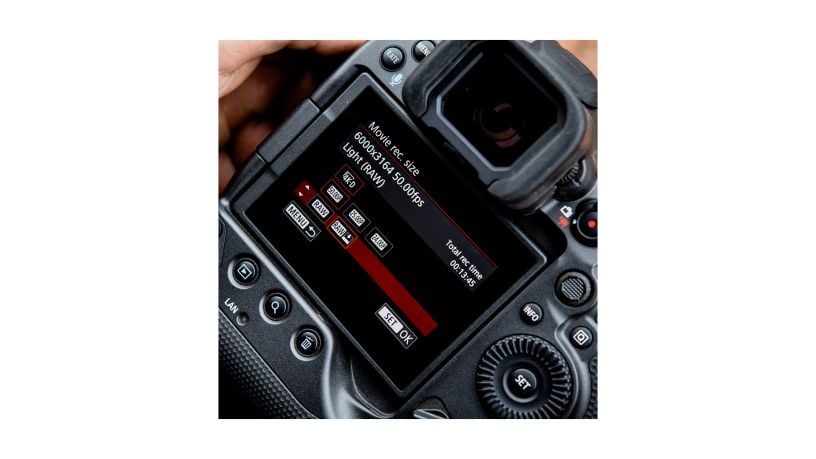 Canon EOS R3 display