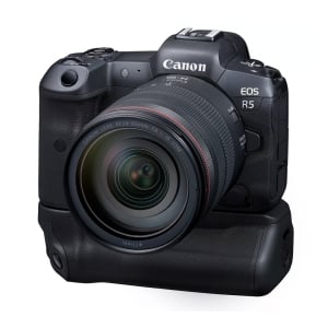 Impugnatura Canon BG-R10 porta batteria esempio montaggio