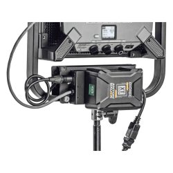 900-3704_Litepanels_Staffa-V-Mount-per-batteria-compatibile-con-Gemini-1x1-con-cavo-XLR