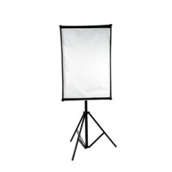 K213003_Nanlite_Kit Nanlite - luce LED FS-200 Spot Daylight e softbox 90x60cm con attacco Bowens