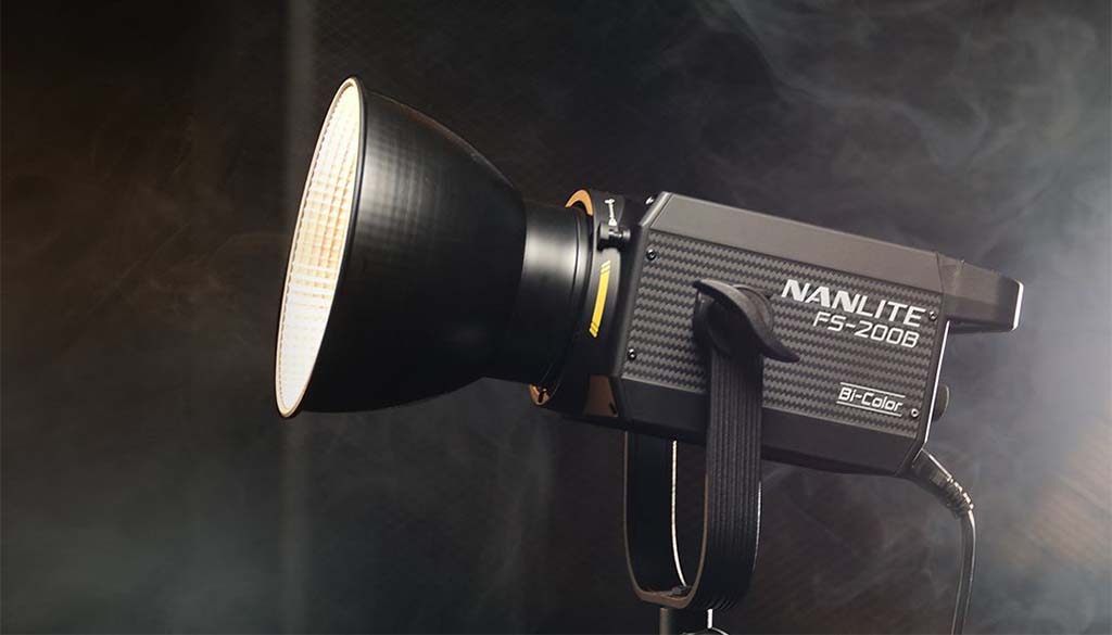 Kit Nanlite FS-200B con 2 LED, stativi LS-150-5/8 e trolley