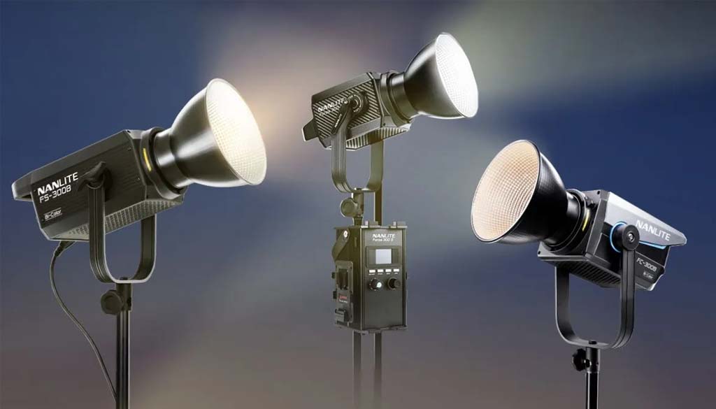 Kit Nanlite FS-200B con 2 LED, stativi LS-150-5/8 e trolley