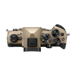 OM-System OM-5 Mark II - fotocamera digitale beige 8