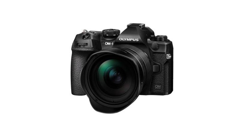 Fotocamera Olympus OM-1 con obiettivo 12-40mm f/2.8 PRO II