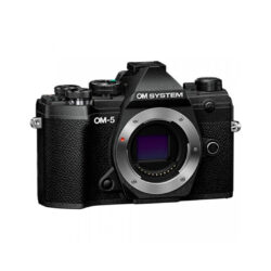 V210020BE010_OLYMPUS_Kit OM-SYSTEM Fotocamera OM-5 con M.Zuiko Digital ED 12-40mm F2.8 PRO II – body nero_01