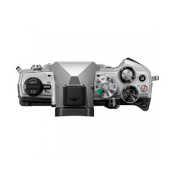 V210020SE010_OLYPUS_Kit OM-SYSTEM Fotocamera OM-5 con M.Zuiko Digital ED 12-40mm F2.8 PRO II – corpo macchina argento