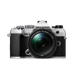 V210021SE000_OLYMPUS-OM-SYSTEM_Kit OM-SYSTEM fotocamera OM-5 con M.Zuiko Digital ED 14-150mm F4-5.6 II - silver body