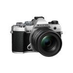 V210022SE000_OLYMPUS-OM-SYSTEM_Fotocamera OM-SYSTEM Kit OM-5 con M.Zuiko Digital ED 12-45mm F4 PRO - body argento