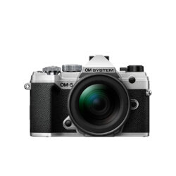 V210022SE000_OLYMPUS-OM-SYSTEM_Fotocamera OM-SYSTEM Kit OM-5 con M.Zuiko Digital ED 12-45mm F4 PRO - body argento