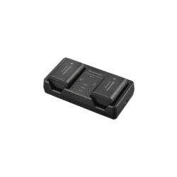 V650040W000_Olympus_Caricabatterie doppio OM System BCX-1 per batterie BLX-1