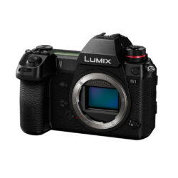 7S1EGK_Panasonic_Fotocamera Panasonic LUMIX S DC-S1 con sensore Full-Frame CMOS da 24,2 megapixel e tecnologia ISO Dual Native