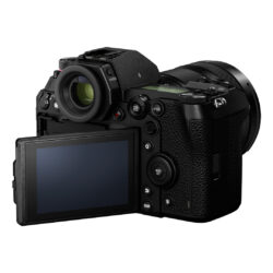 7S1EGK_Panasonic_Fotocamera Panasonic LUMIX S DC-S1 con sensore Full-Frame CMOS da 24,2 megapixel e tecnologia ISO Dual Native