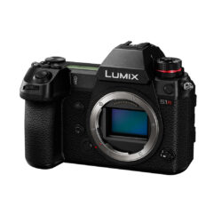 7S1REK_Panasonic_Fotocamera Panasonic LUMIX S DC-S1R con sensore Full-Frame CMOS da 43,7 megapixel e tecnologia ISO Dual Native