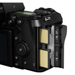 7S1REK_Panasonic_Fotocamera Panasonic LUMIX S DC-S1R con sensore Full-Frame CMOS da 43,7 megapixel e tecnologia ISO Dual Native