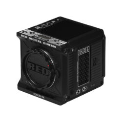 710-0339-00_RED_Videocamera-Red-Komodo-6K-con-adattatore-RF-EF-scheda-CFast-lettore-e-alimentatore