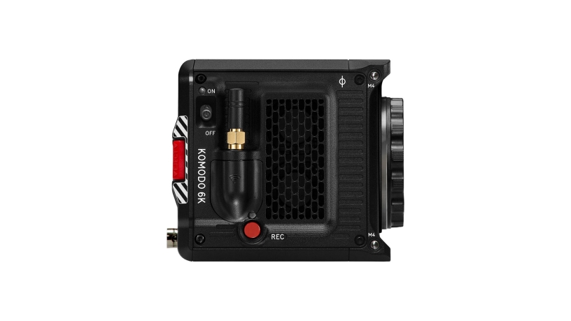 710-0339-00 – Videocamera Red Komodo 6K con adattatore RF - EF, scheda CFast, lettore e alimentatore