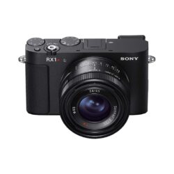 Sony RX1R III Fotocamera compatta con sensore full-frame da 61,0 MP e unità AI 4