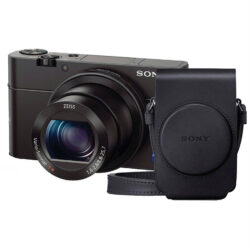 Sony Cyber-shot RX100 III - kit con fotocamera, custodia morbida e impugnatura per gancio 02