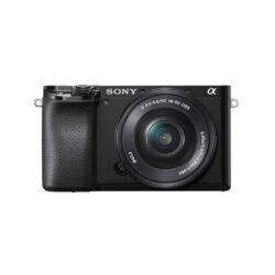 Sony Alpha 6100 APS-C con obiettivo E PZ 16-50mm F3.5-5.6 OSS