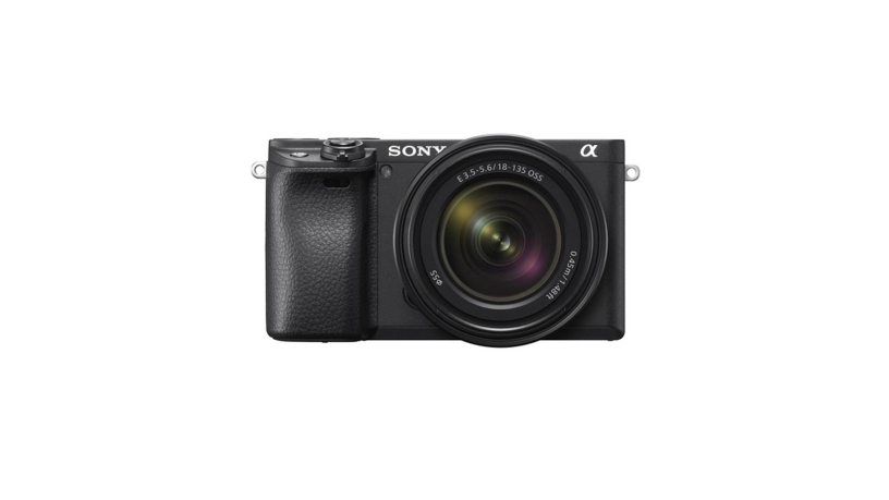 Fotocamera Sony Alpha 6400 APS-C con obiettivo E 18-135mm F3.5-5.6 OSS