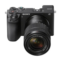 Sony Alpha 6700 premium APS-C con obiettivo Sony E 18-135mm F3.5-5.6 OSS