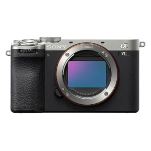 Fotocamera Sony Alpha 7C II full-frame compatta da 33.0 MP con attacco Sony E - body argento