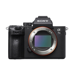 ILCE7M3GBDI_SONY_Fotocamera Sony Alpha A7 III con obiettivo Sony FE 24-105mm f/4.0 G OSS