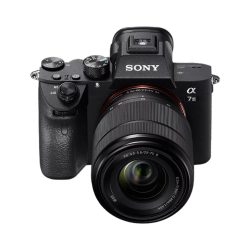 Sony Alpha 7 III Camera Full frame Mirrorless con obiettivo Sony FE 28-70 mm F3.5-5.6 OSS II