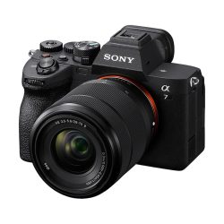 Sony Alpha 7 IV Camera Full frame Mirrorless con obiettivo Sony FE 28-70 mm F3.5-5.6 OSS II