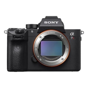 Fotocamera Sony Alpha 7R III Full-frame da 35 mm con attacco Sony E