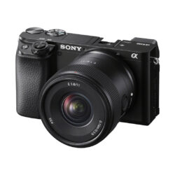 SEL11F18_SONY_Sony E 11mm F1.8 attacco Sony E – obiettivo fotografico