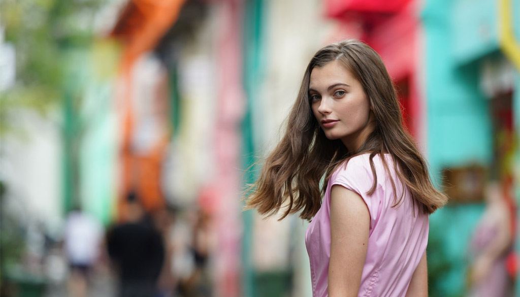 Sony SEL135F18GM features