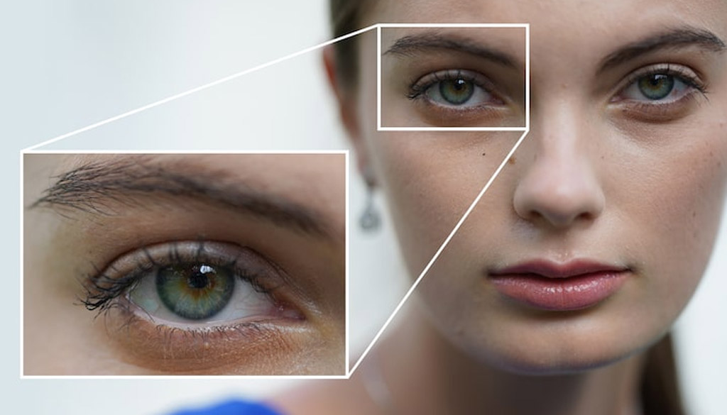Sony SEL135F18GM features