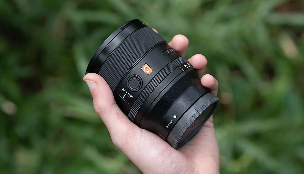 SEL35F14GM features