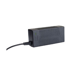 PC-U130B_Swit_Caricabatterie portatile Swit con presa D-tap
