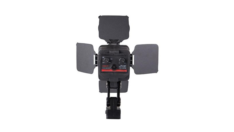 Luce LED COB Swit S-2060 on-camera 110W