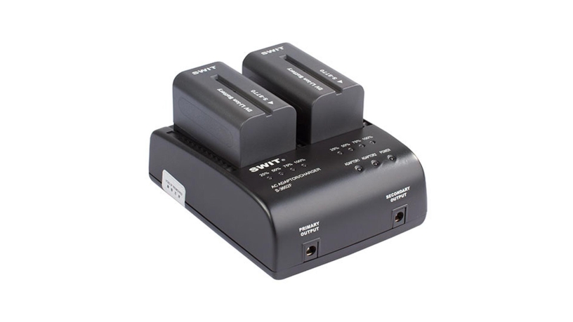 S-3602F_Swit_Caricabatterie doppio con adattatore per Sony tipo NP con carica simultanea