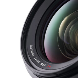 ZF0551_Ottica-Milvus-1.4-25-ZE-attacco-Canon-02