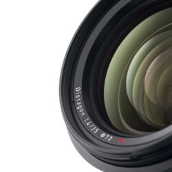 ZF1788_Ottica-Milvus-1.4-35-ZE-attacco-Canon-02