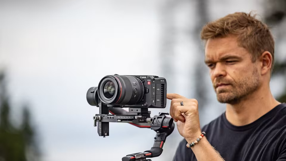 Canon EOS C50 Cinema Camera Full-Frame con attacco RF 12