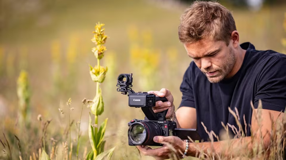 Canon EOS C50 Cinema Camera Full-Frame con attacco RF 9