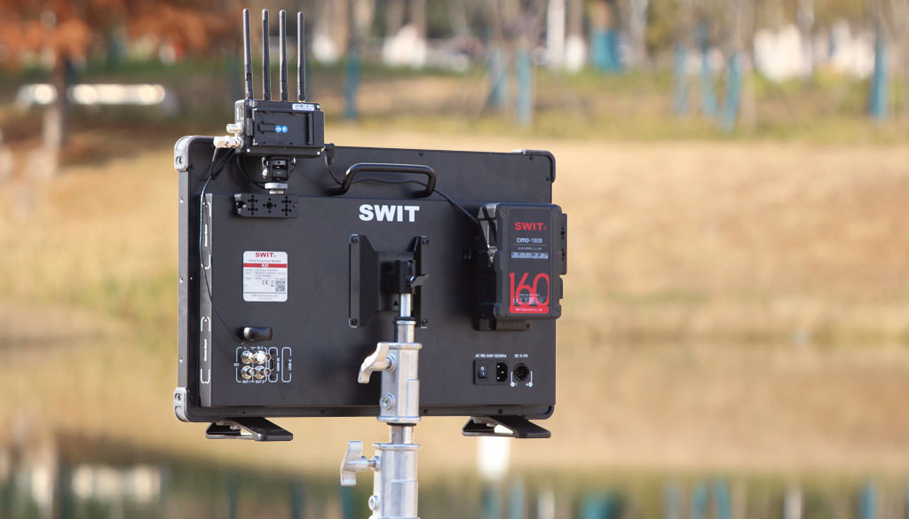 SWIT K21 Monitor da campo FHD da 21.5 con 1500 nit con custodia 3